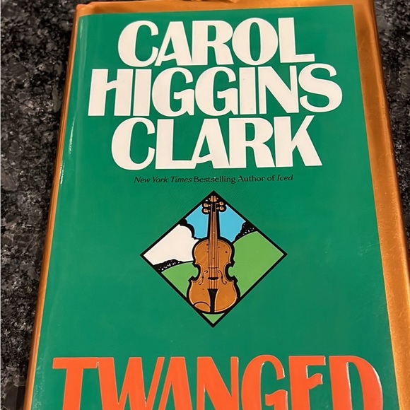 (2) novels by Carol Higgins Clark - Picture 7 of 13